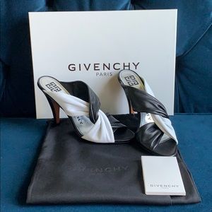 BNWT GIVENCHY TWIST BLACK/WHITE HEELS